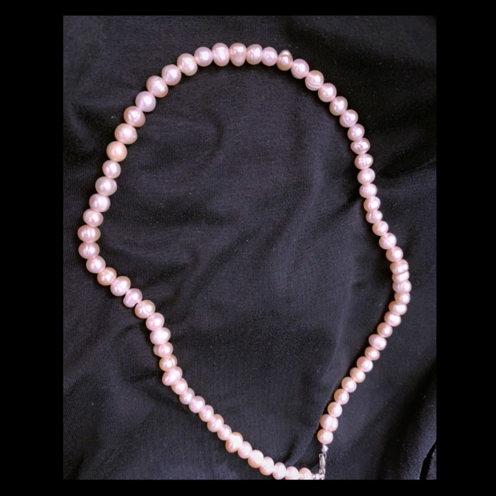Fresh water pearl choker necklace